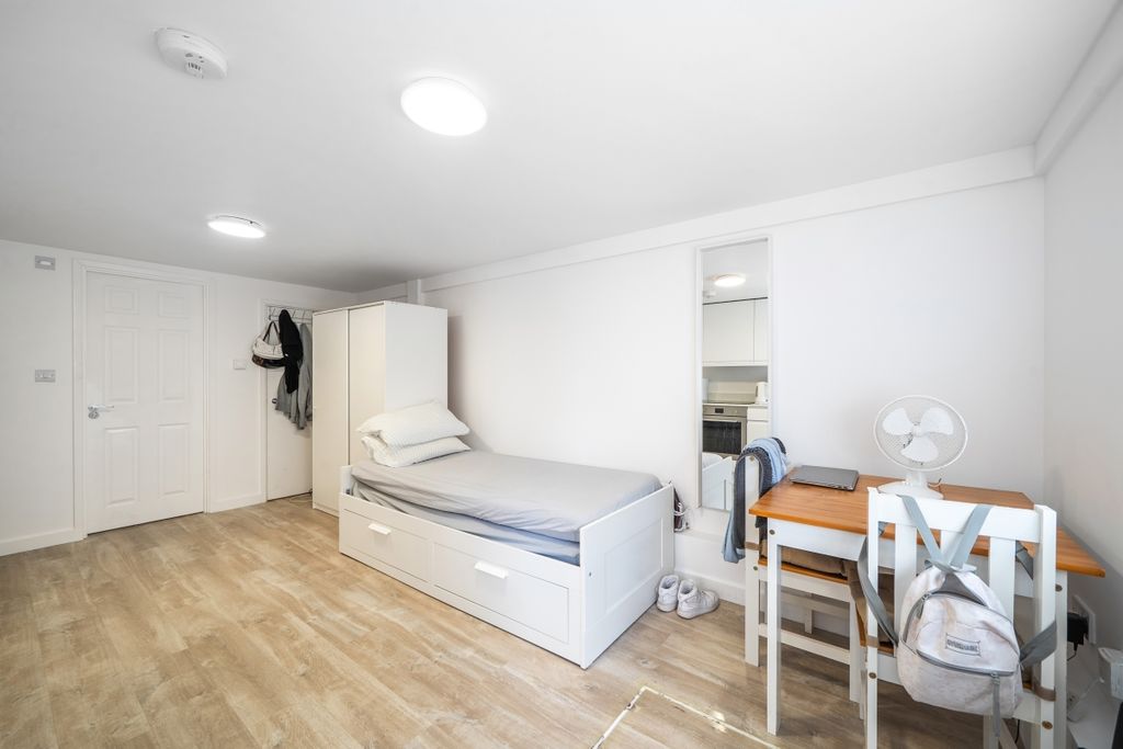 Property photo 2 of 7 1314521-4-686E549...