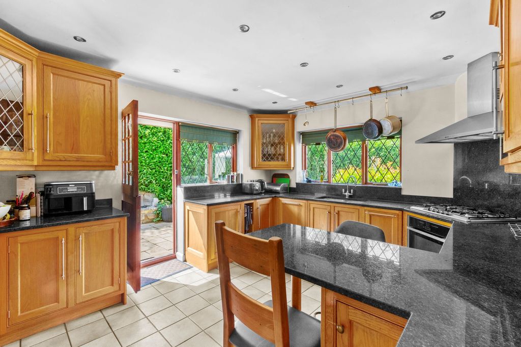 Property photo 2 of 15