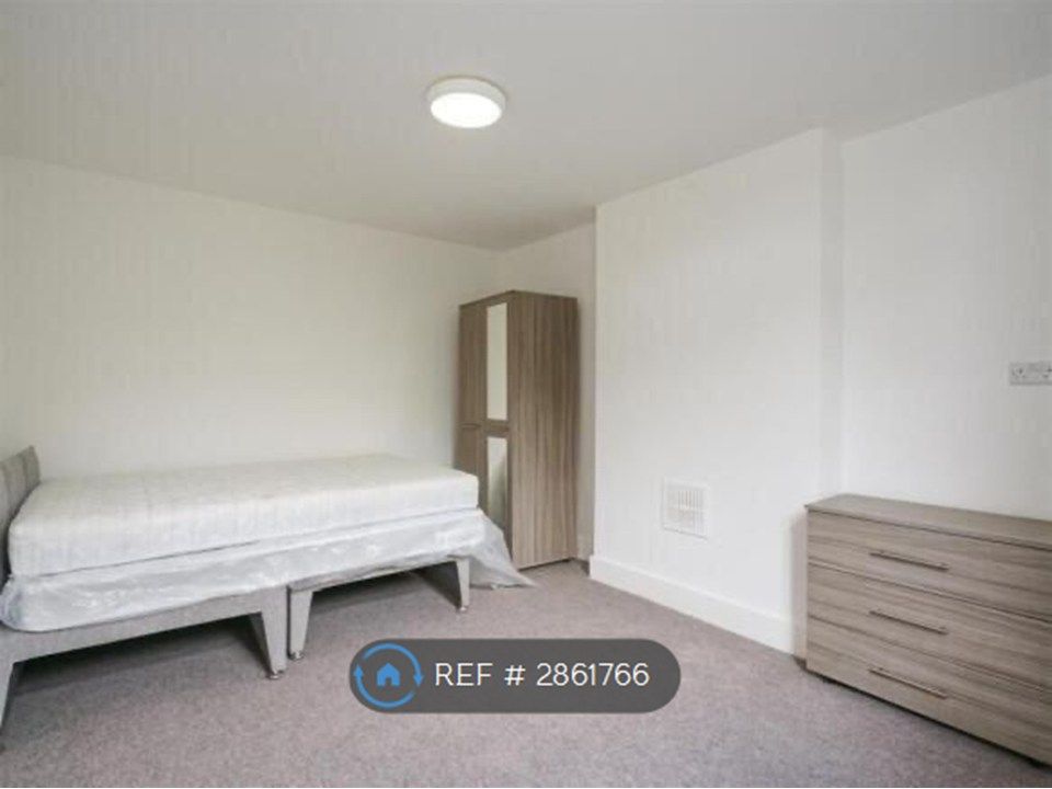 Property photo 1 of 18 Room 1