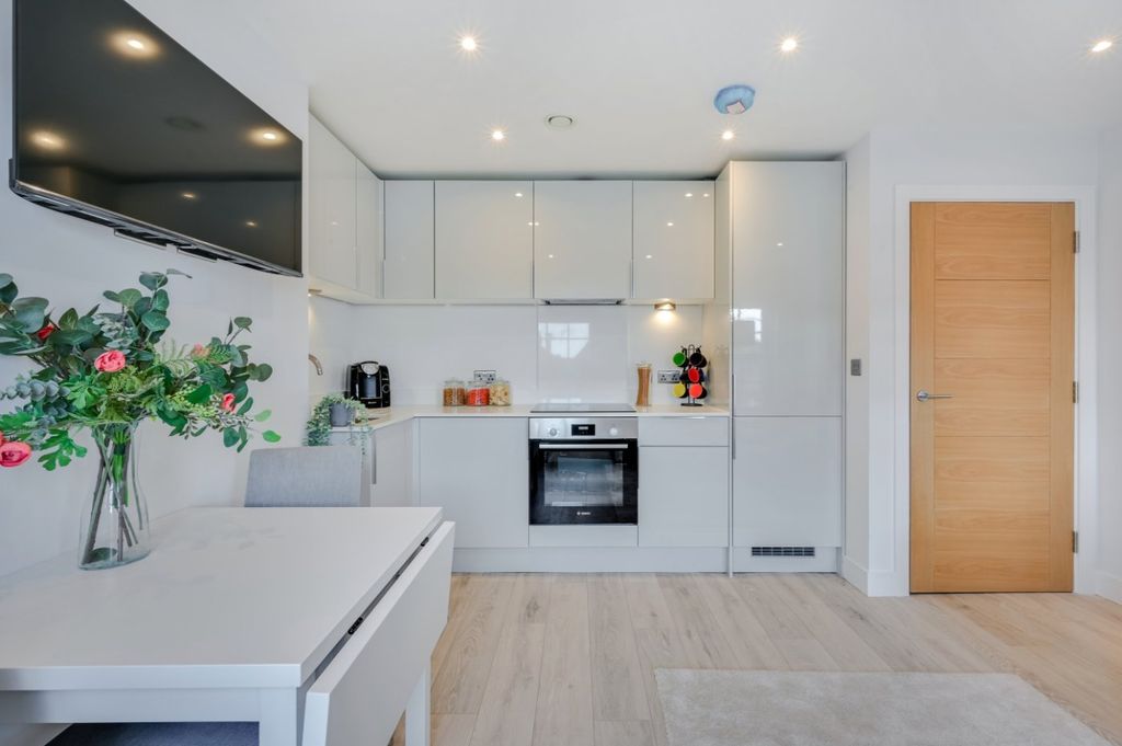 Property photo 3 of 7 Picture No. 12