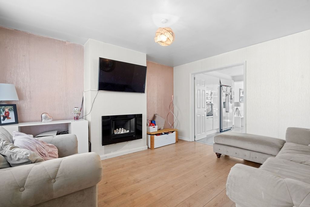 Property photo 2 of 20 4309212