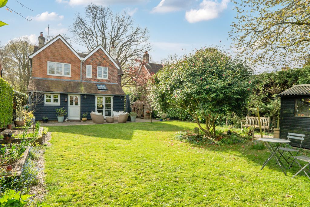 Property photo 2 of 11 2