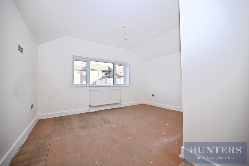 Property photo 3 of 7 Bedroom