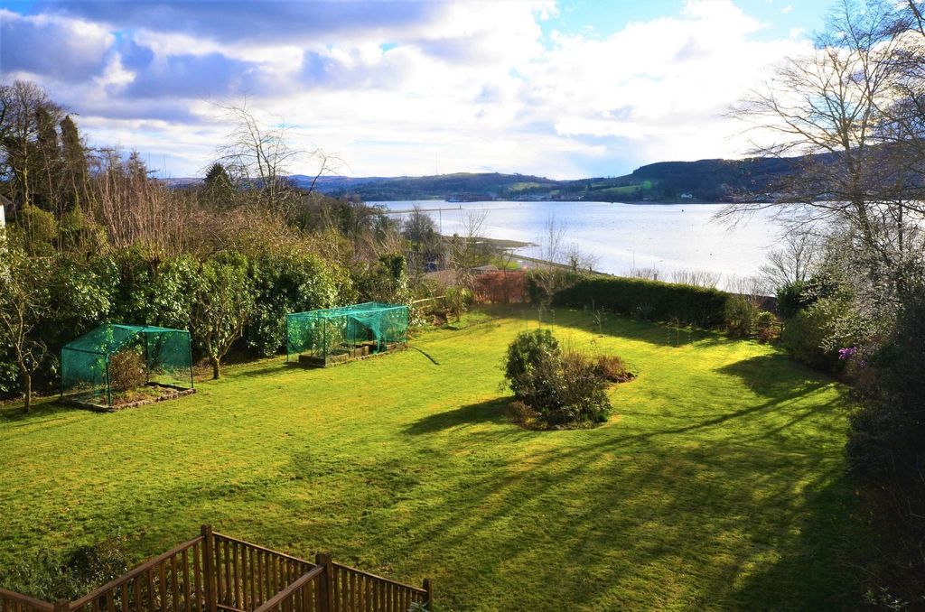 Property photo 2 of 36