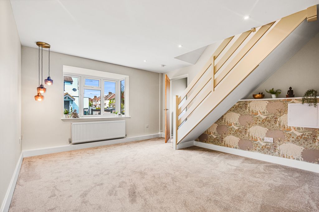 Property photo 2 of 16 842A1808Hdr