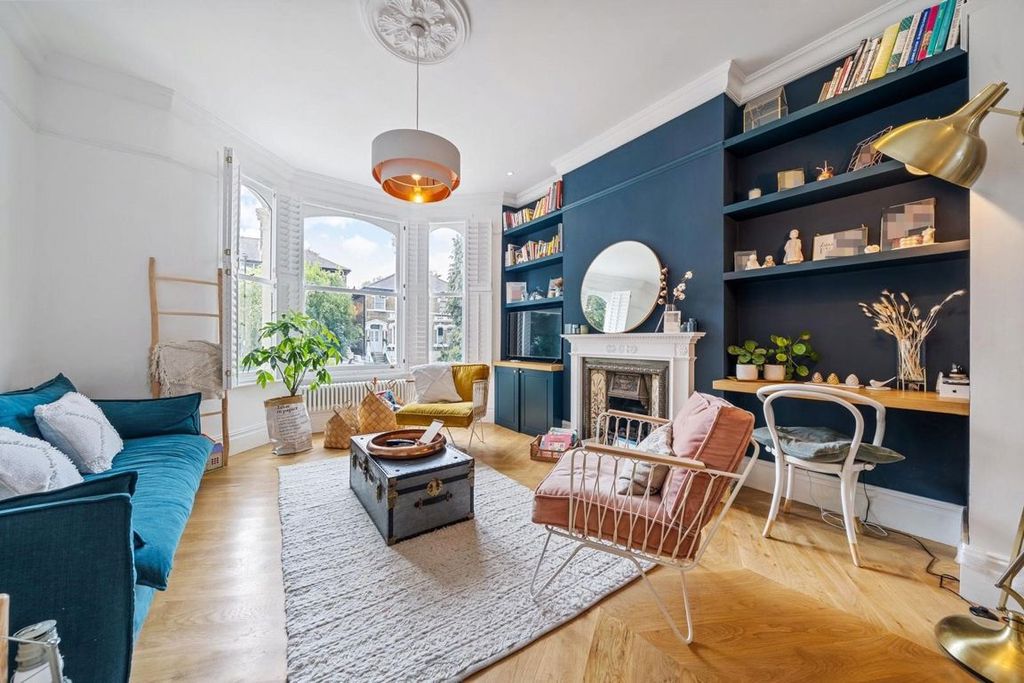 Property photo 3 of 11