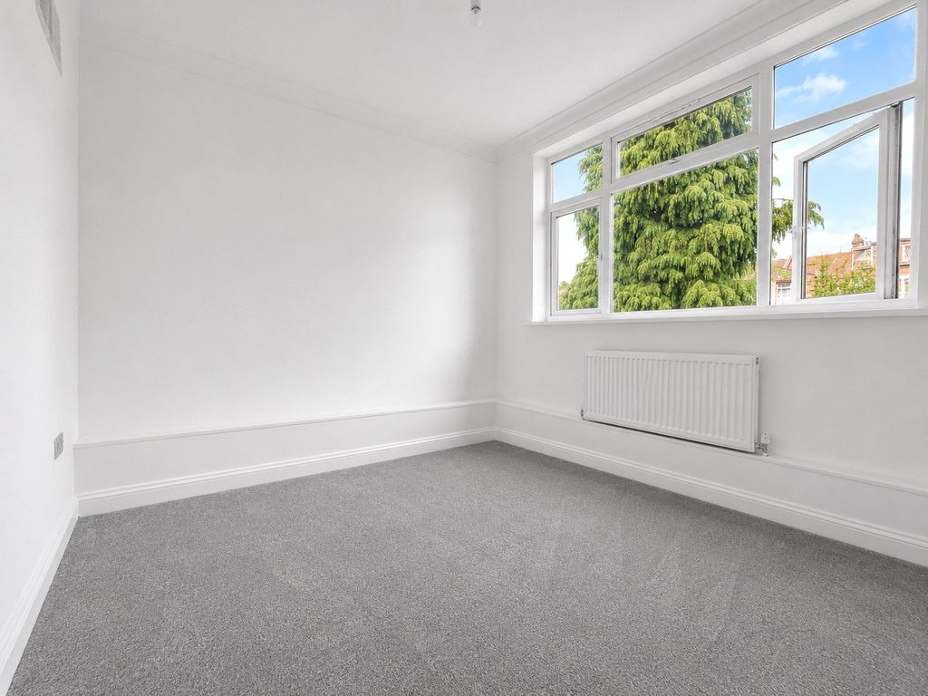 Additional image 6 of 3 bed flat for saleBulstrode Road, Hounslow, Greater London TW3