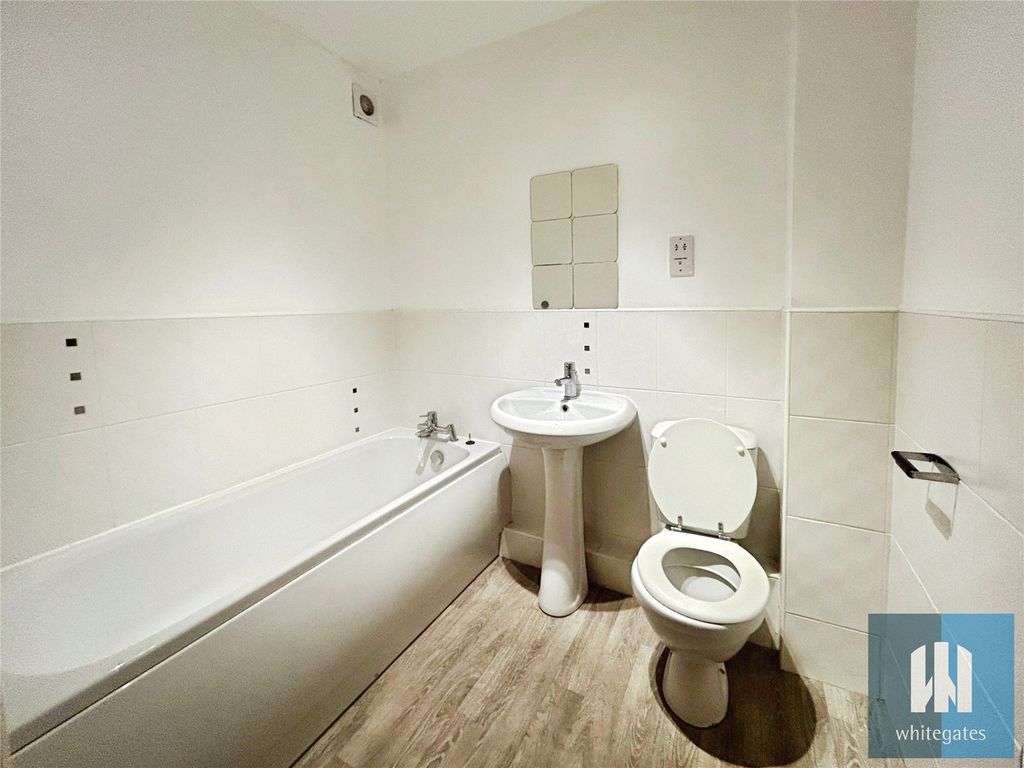 Property photo 3 of 11 Picture No. 18