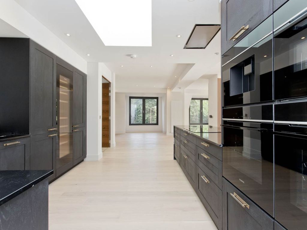 Property photo 3 of 10 Img_7901