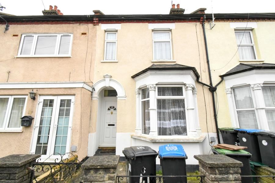 Property photo 1 of 8