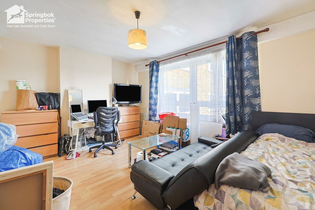 Property photo 3 of 9 Image 2