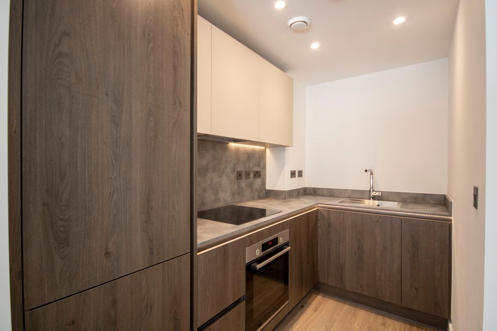 Property photo 3 of 25