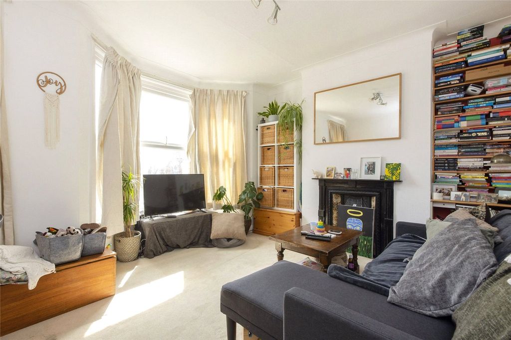 Property photo 2 of 7 Picture No. 21