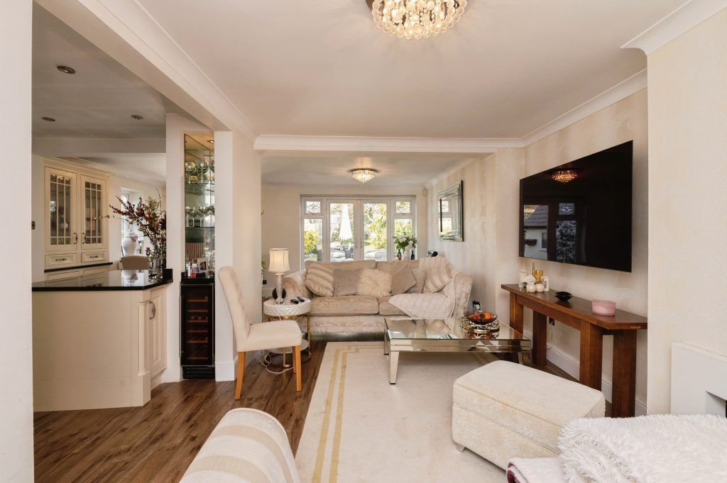 Property photo 3 of 21