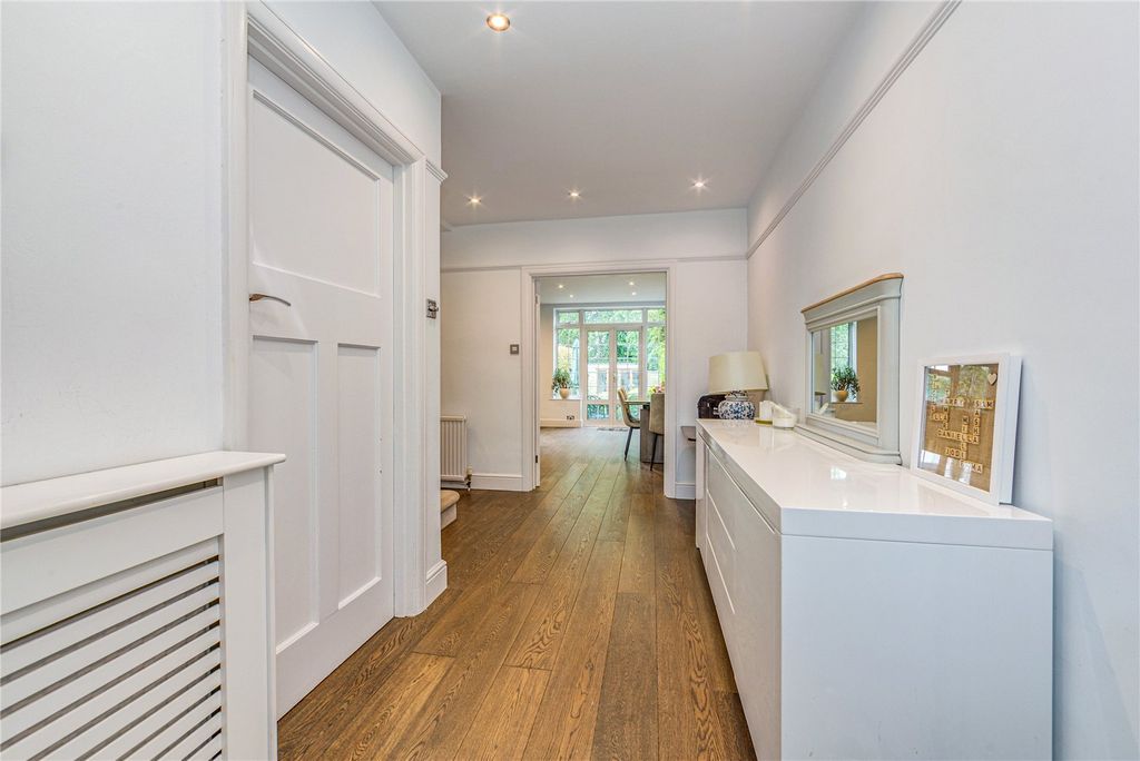 Property photo 3 of 23 Picture No. 05