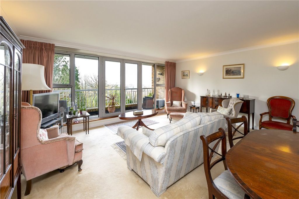 Property photo 3 of 14 Picture No. 21