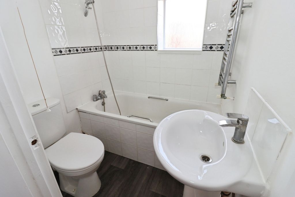 Property photo 3 of 18 Pbox-Img.Jpg