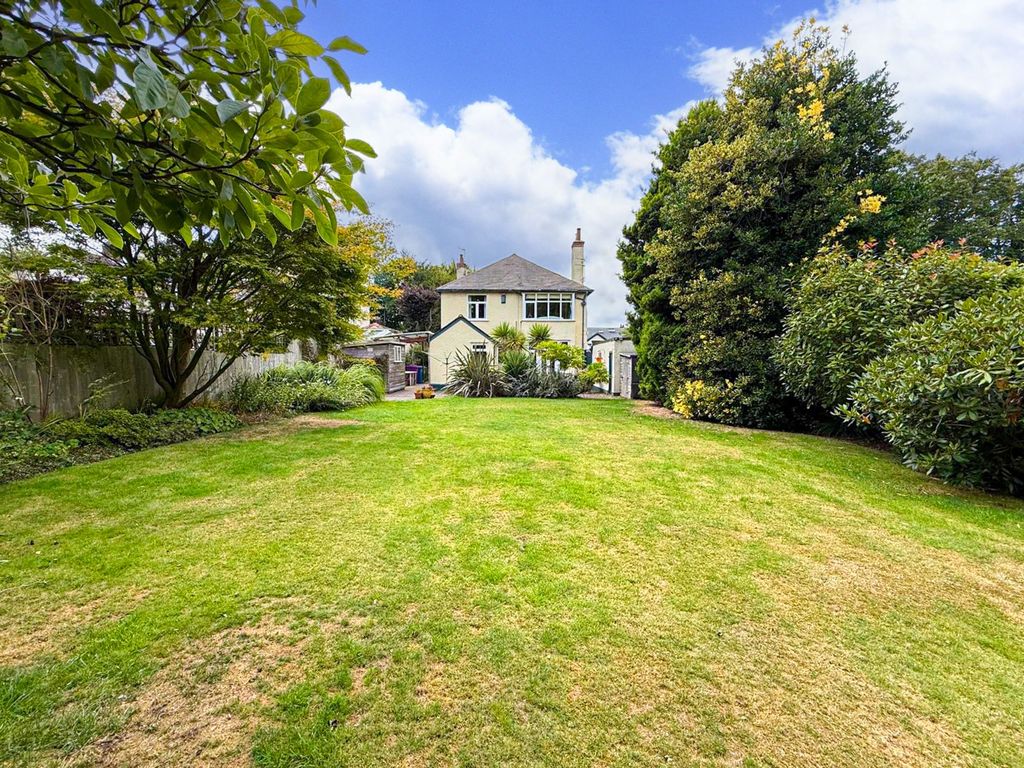 Property photo 3 of 25 Photo 26