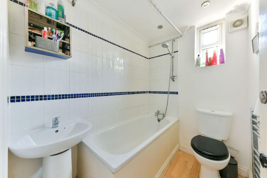 Property photo 3 of 25