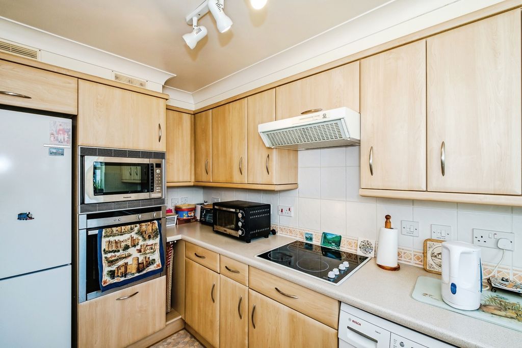 Property photo 3 of 18 Pbox-Img.Jpg