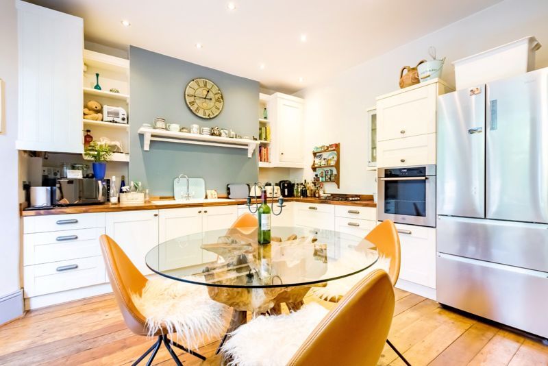 Property photo 2 of 14 Kitchen/Dining Room