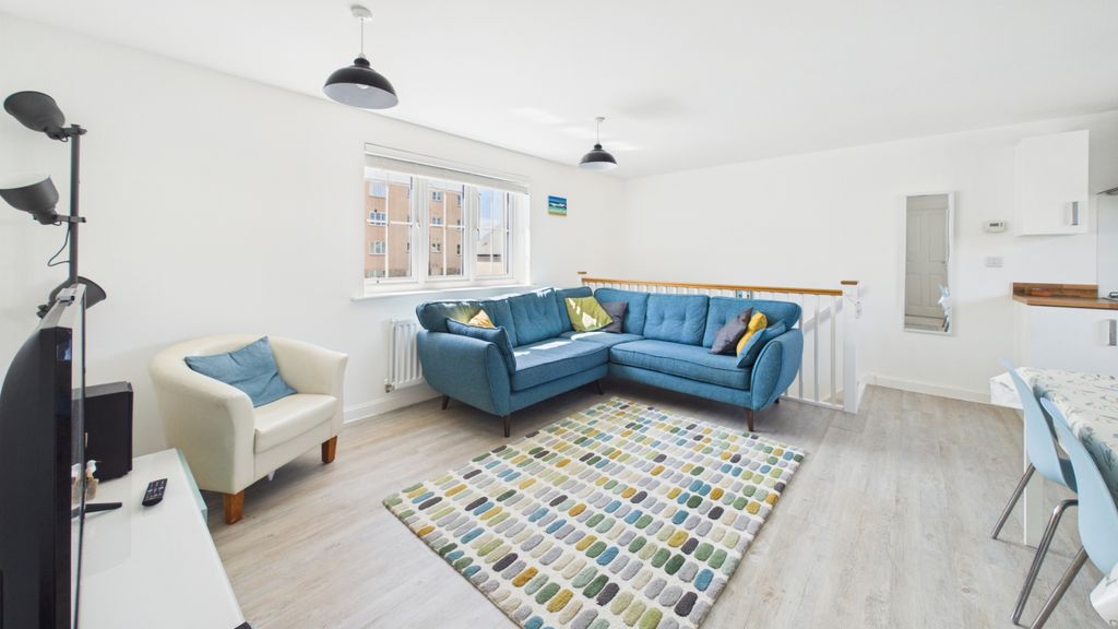 Property photo 3 of 11 Gallery