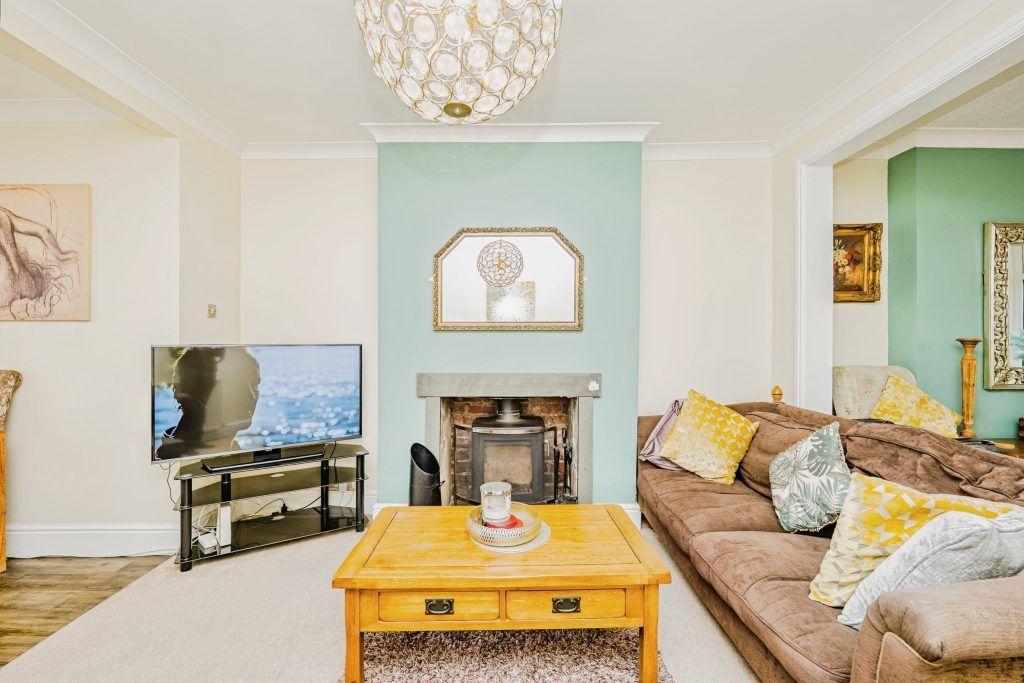 Property photo 2 of 26