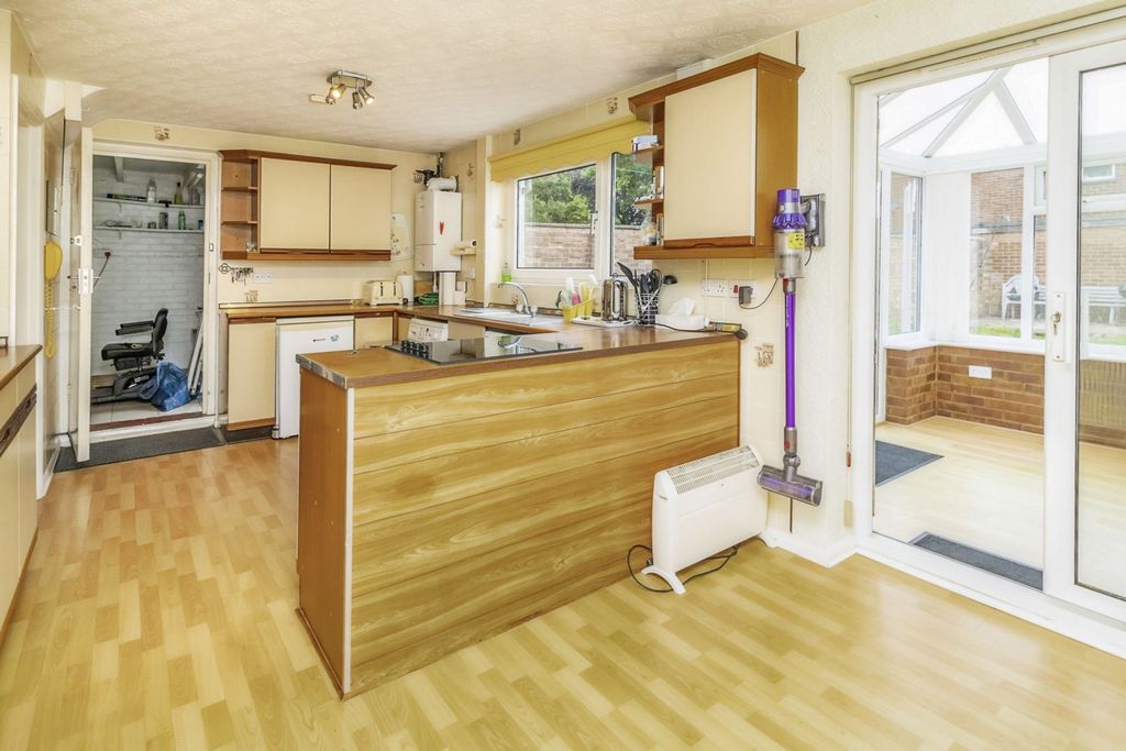 Property photo 3 of 22