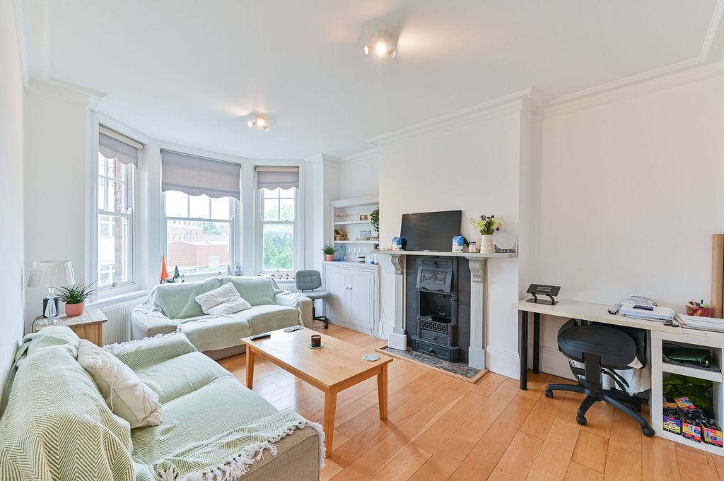 Property photo 2 of 11