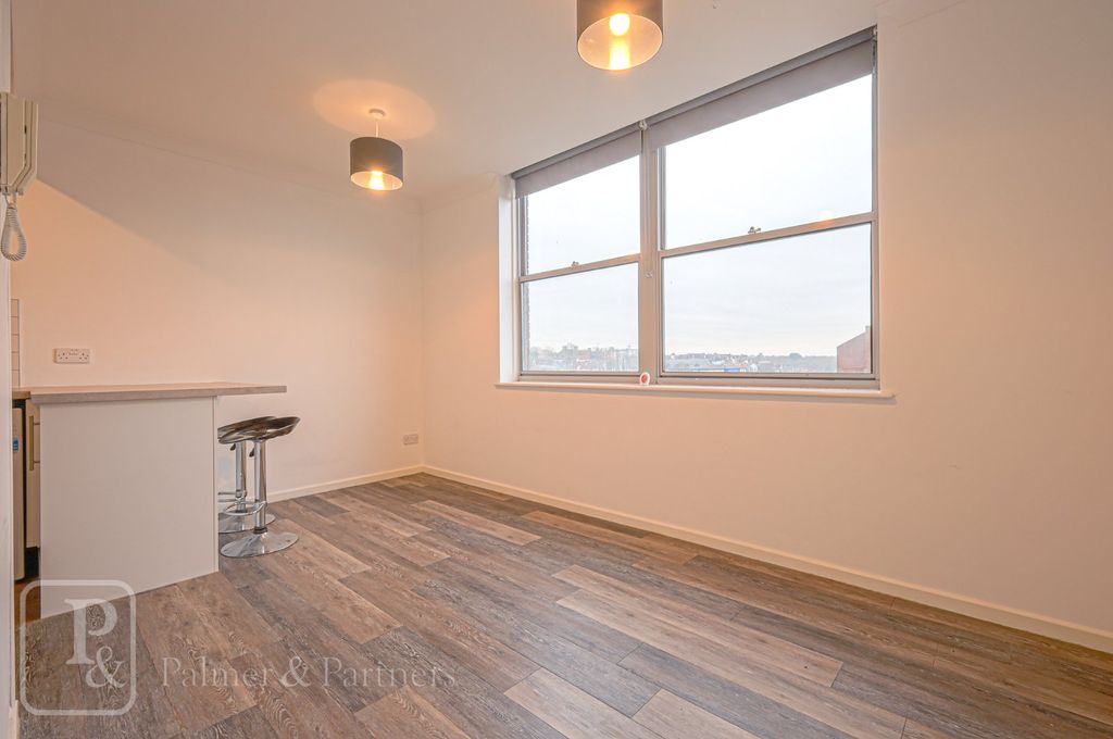 Property photo 3 of 15 Reception Room