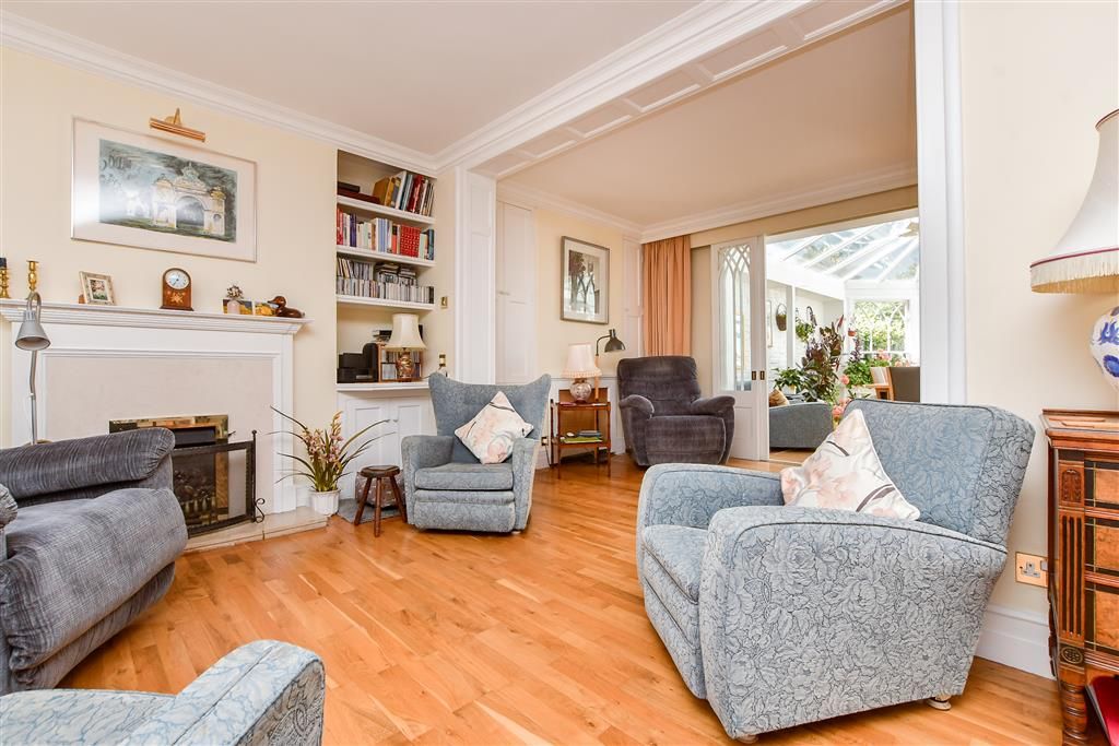 Property photo 3 of 16 Living Room