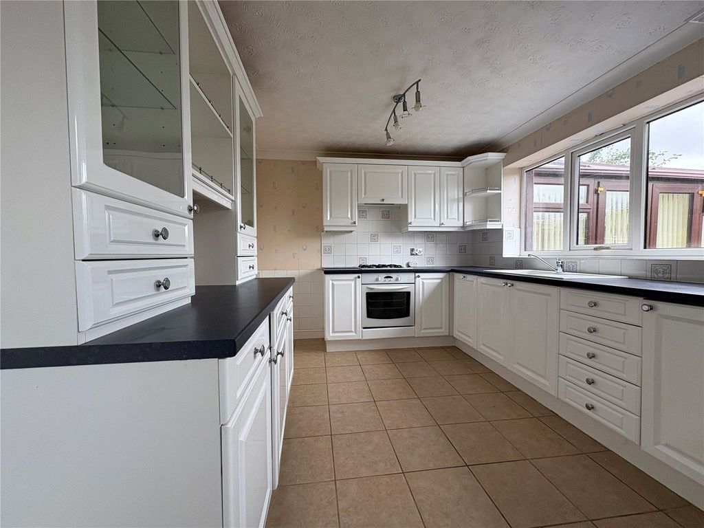 Property photo 2 of 19 Picture No. 10
