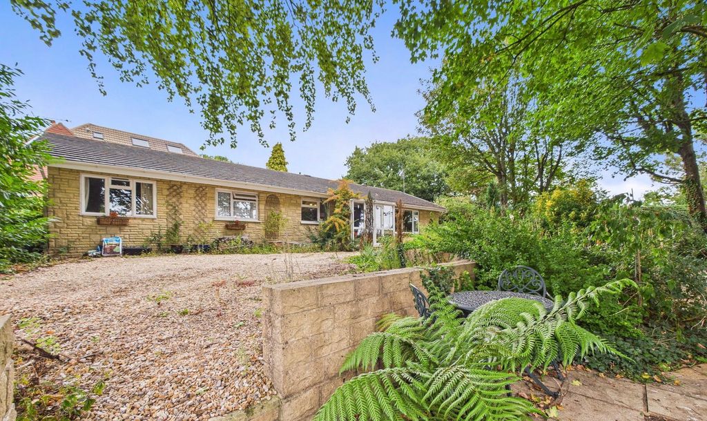 Property photo 1 of 30