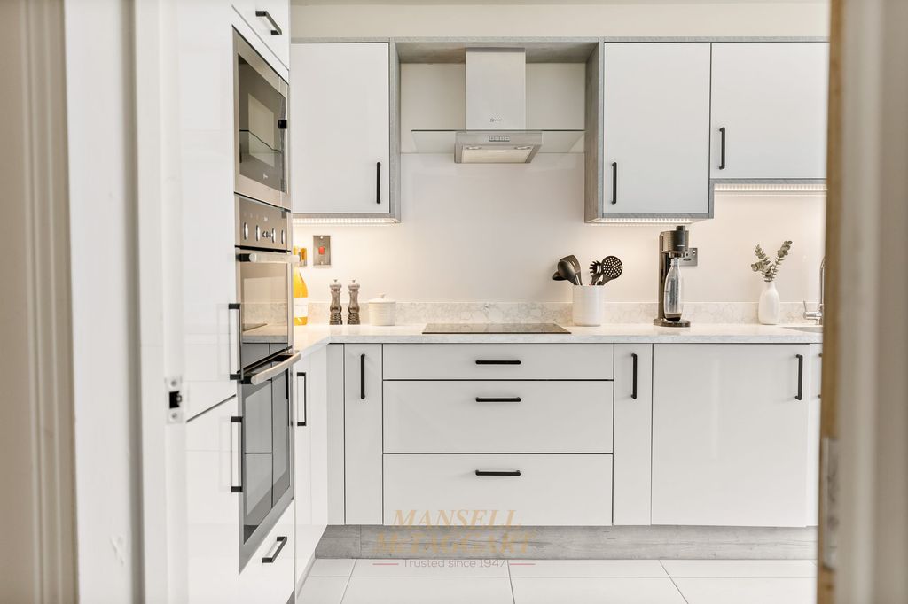 Property photo 3 of 30