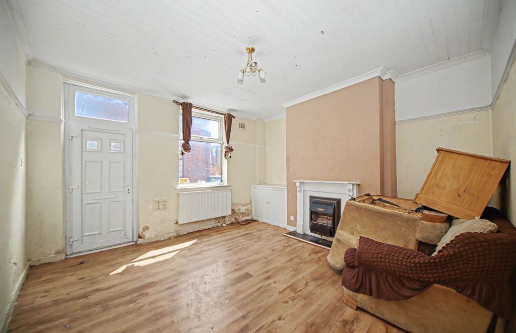 Property photo 2 of 6