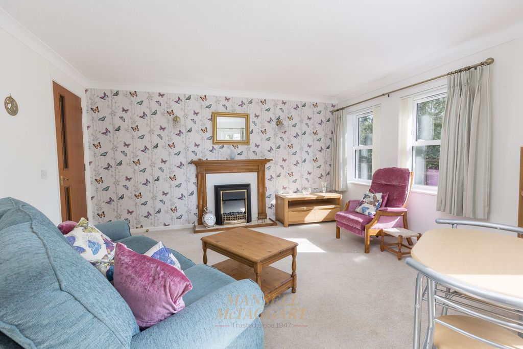 Property photo 2 of 18