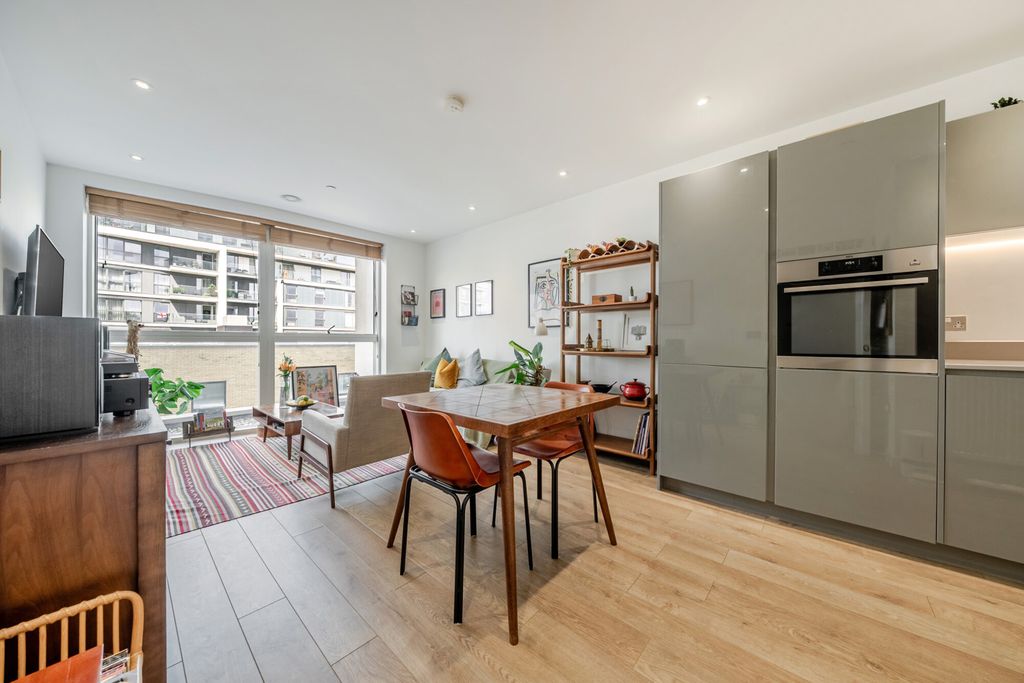 Property photo 3 of 20 1493089-11-6A5A3A...