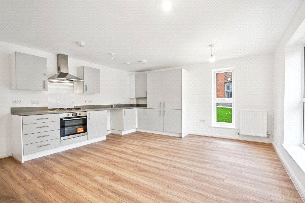 Property photo 2 of 7 Bovis Apartments