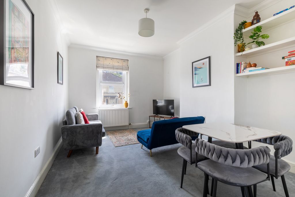 Property photo 3 of 26