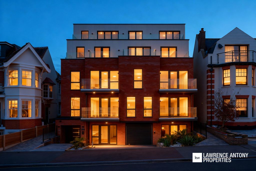 Property photo 3 of 23