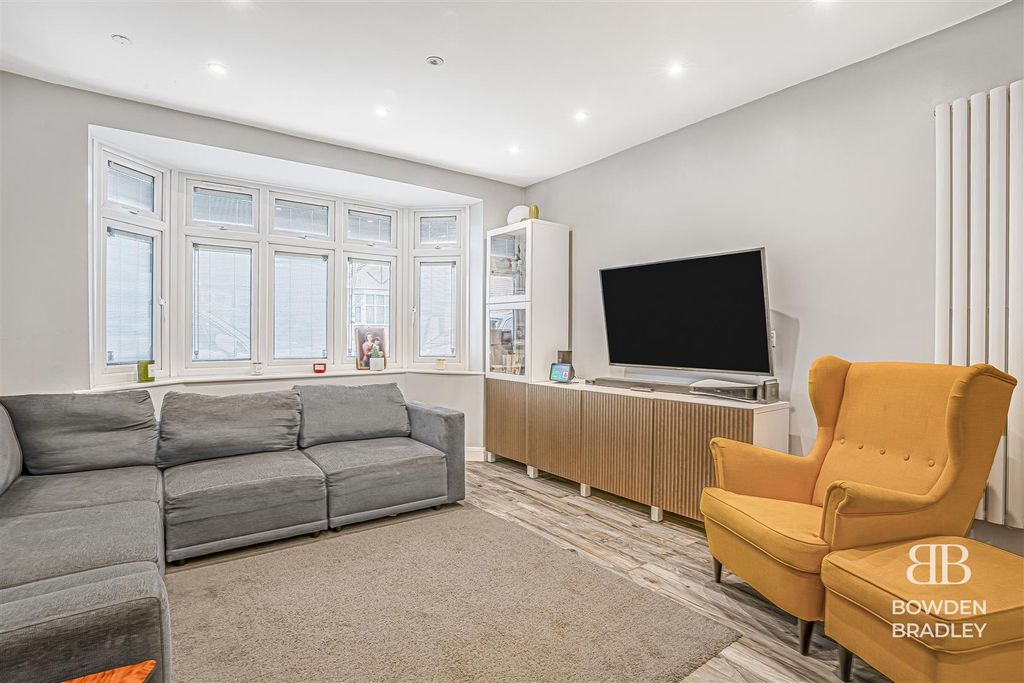 Property photo 2 of 19 Living Room