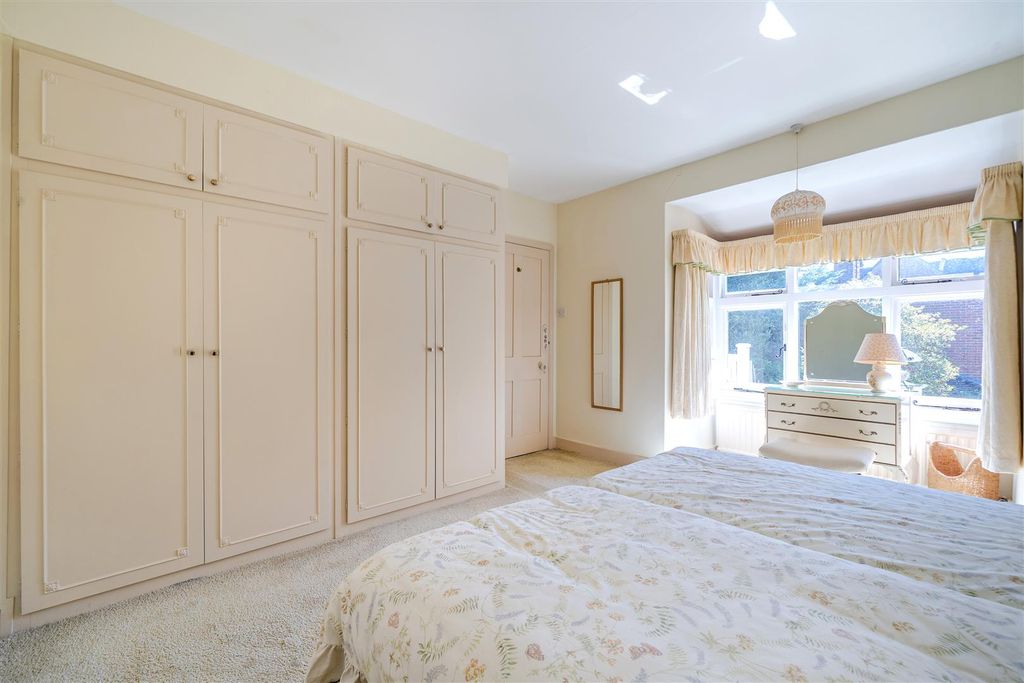 Additional image 14 of 4 bed detached house for saleHeatherdene Avenue, Crowthorne, Berkshire RG45