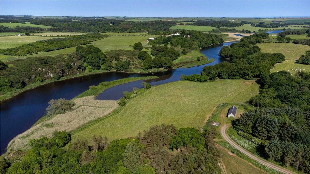 Property photo 2 of 24 Logie Estate