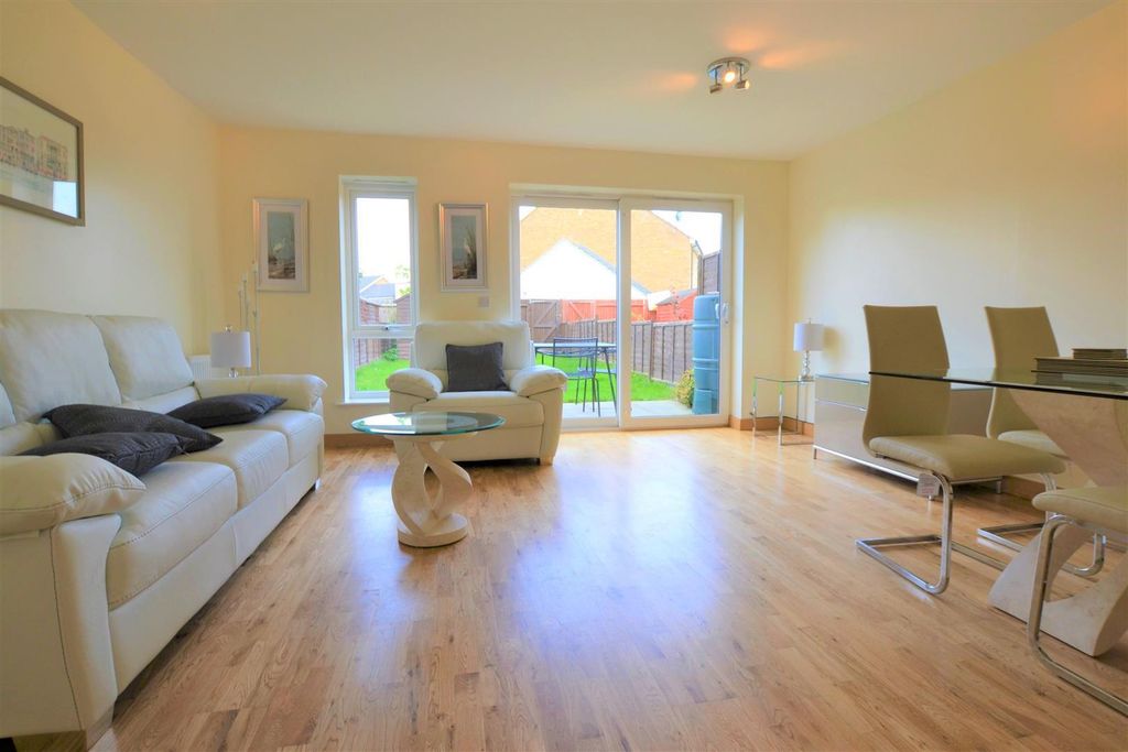 Property photo 3 of 13