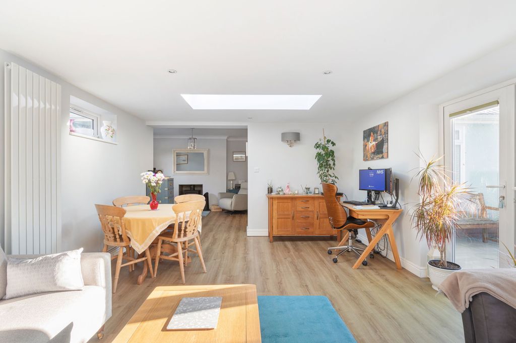 Property photo 3 of 19