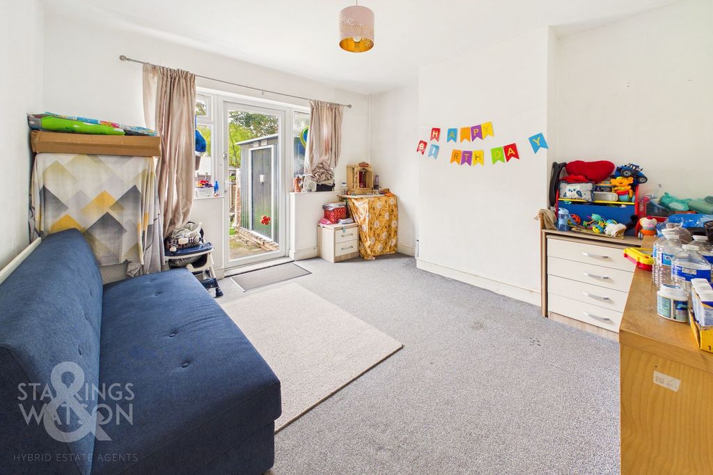 Property photo 2 of 15