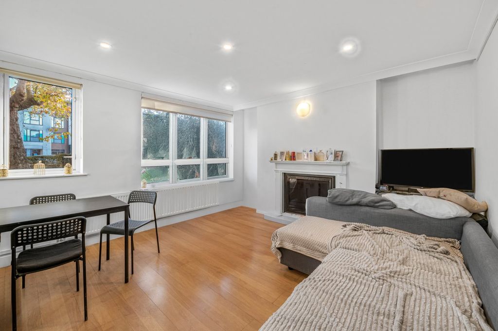 Property photo 2 of 8