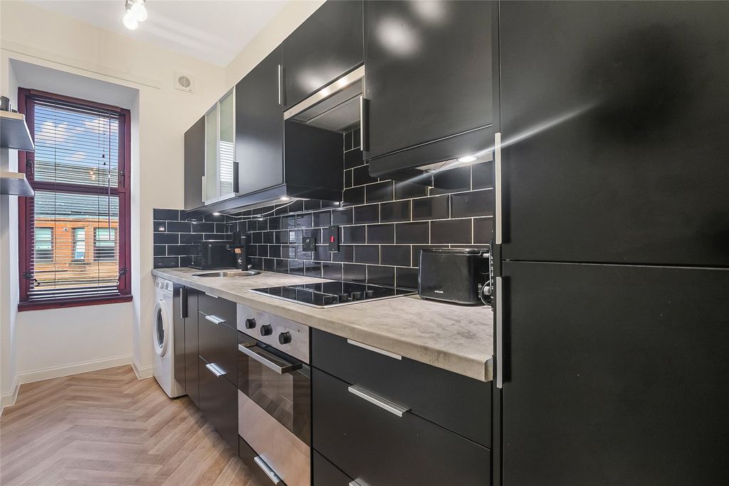 Property photo 3 of 18 Picture No. 21