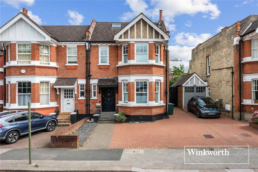 Property photo 2 of 15 Picture No. 33