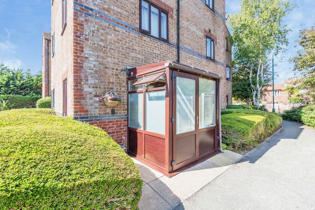 Property photo 3 of 11 Pbox-Img.Jpg